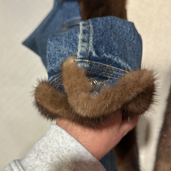 Custom Genuine Mink Lined Jean Jacket XL Pit To Pit 20” Shoulder To Waist 23” - Picture 5 of 9